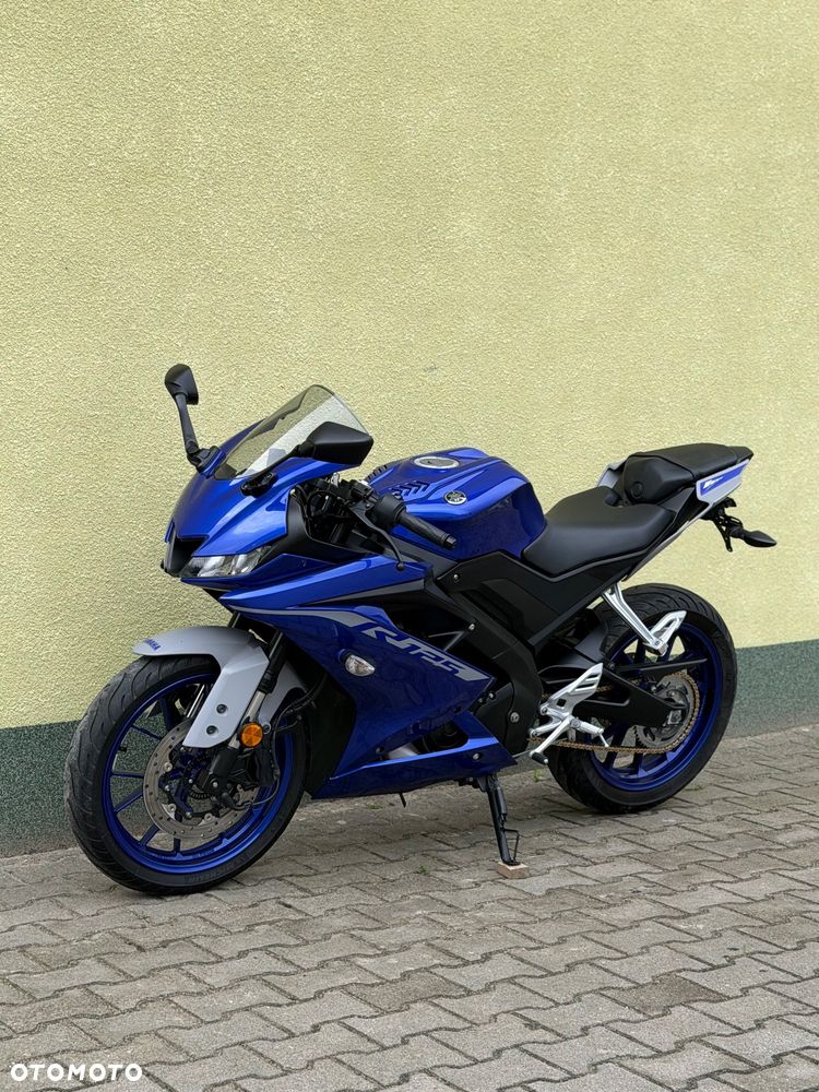 Yamaha YZF - 27