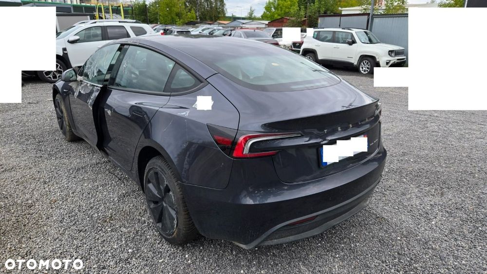 Tesla Model 3 2024 photo 2
