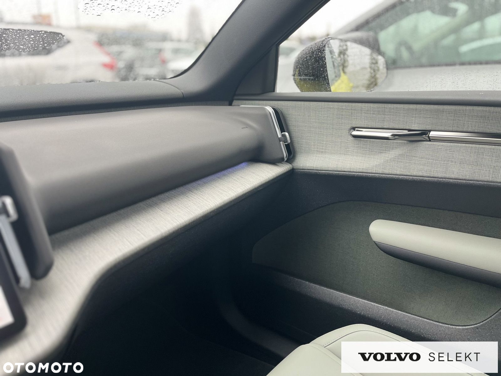 Volvo EX30 - 11