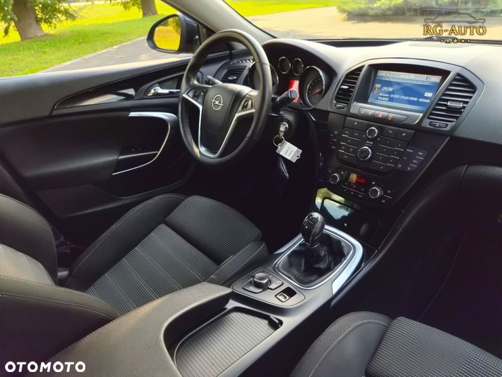 Opel Insignia - 32