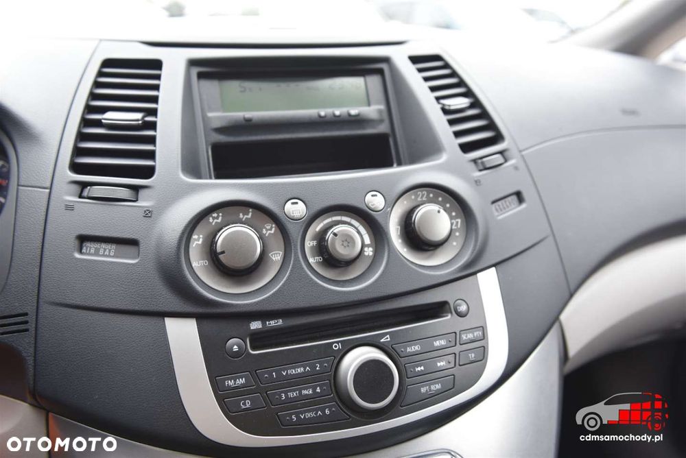 Mitsubishi Grandis - 21