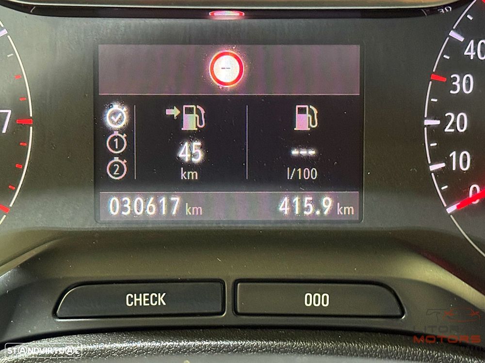 Opel Crossland 1.2 T GS Line - 27