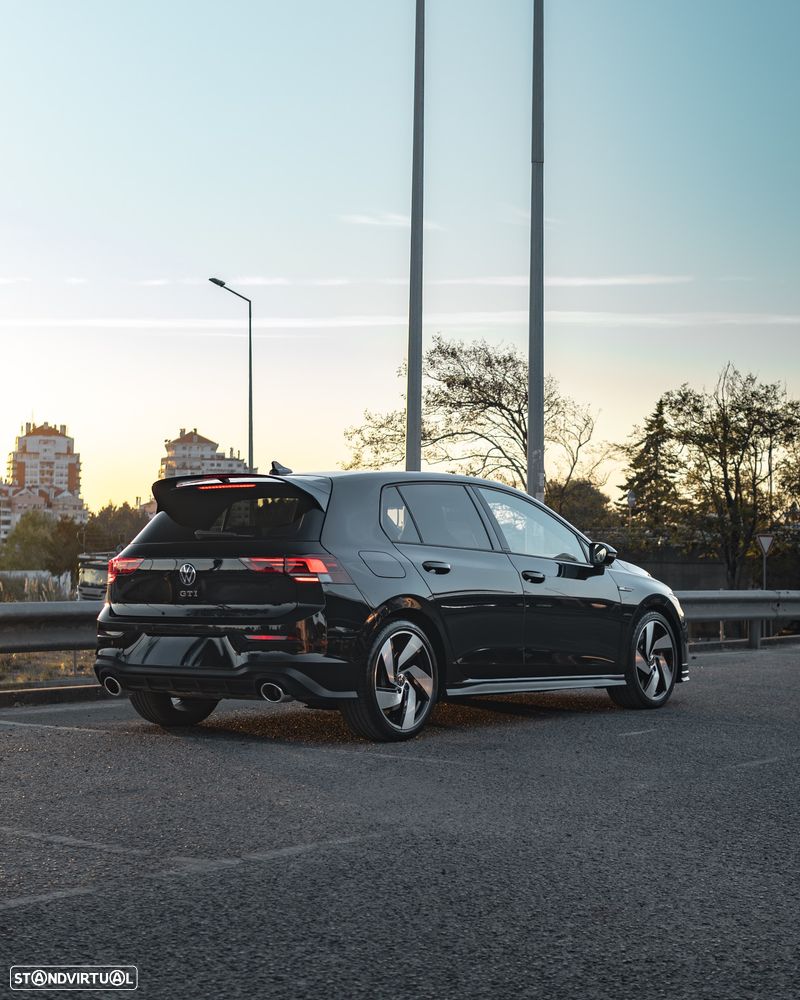 Volkswagen Golf 2021 photo 2