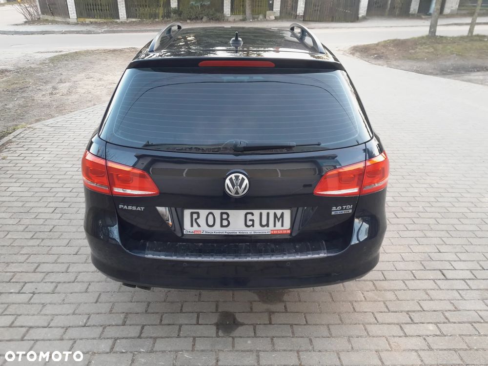 Volkswagen Passat 2.0 Blue TDI SCR Trendline - 4