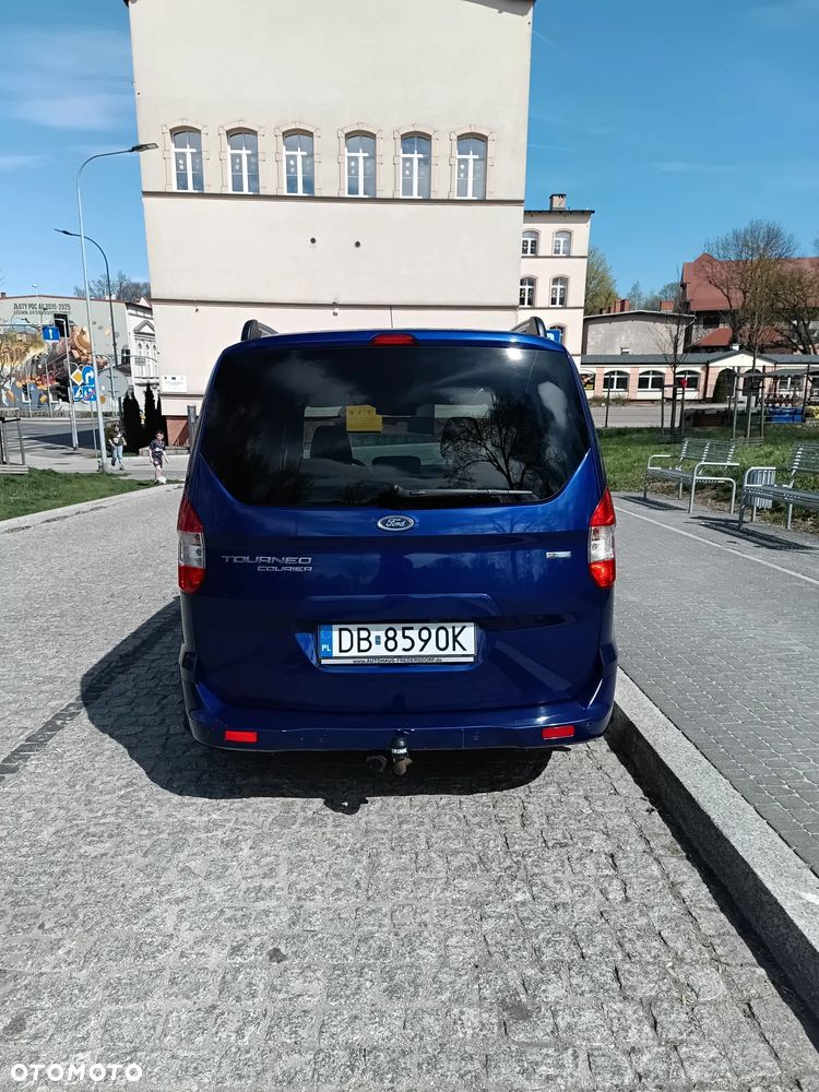 Ford Tourneo Courier 1.0 EcoBoost Titanium - 2