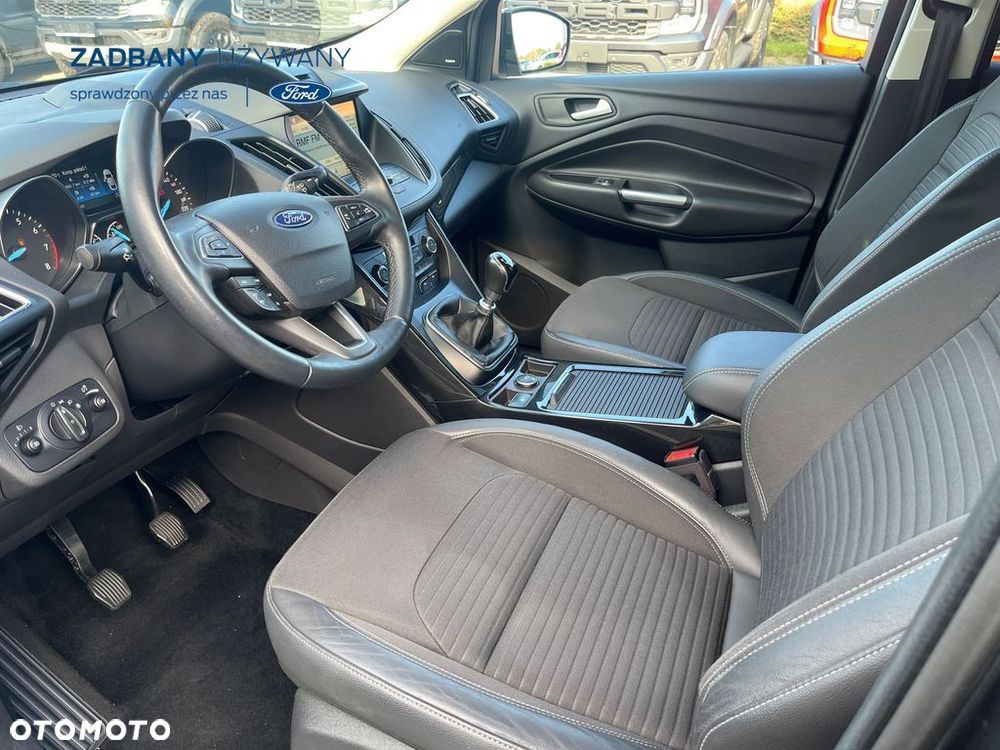 Ford Kuga 1.5 EcoBoost 2x4 Titanium - 12