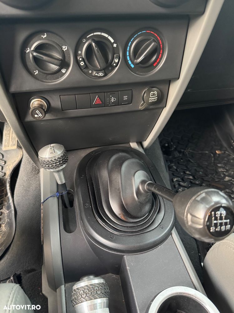 Jeep Wrangler - 10