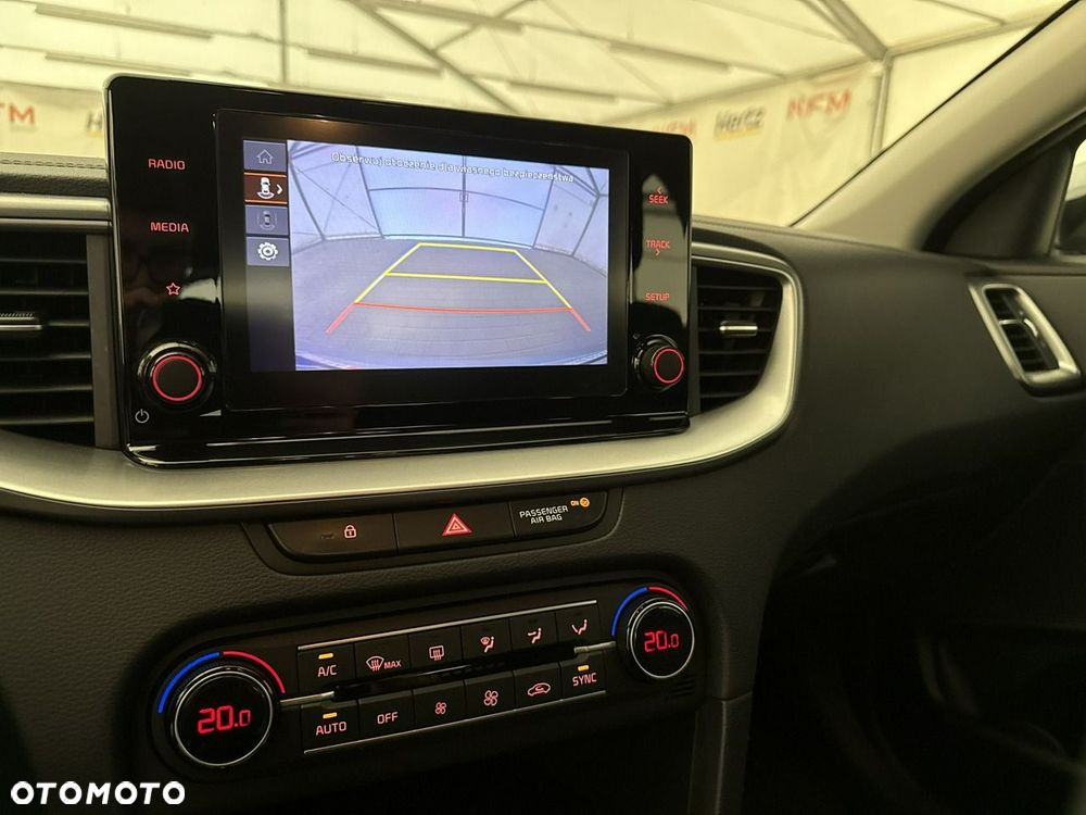 Kia Ceed - 26