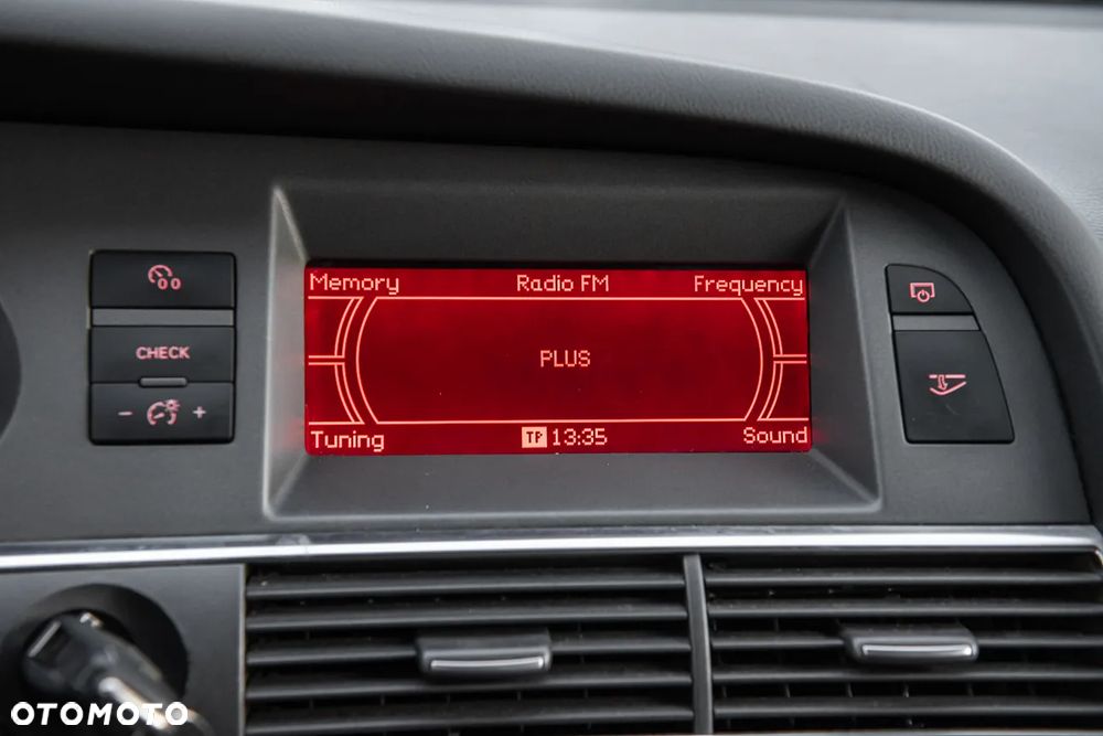 Audi A6 2.4 - 7