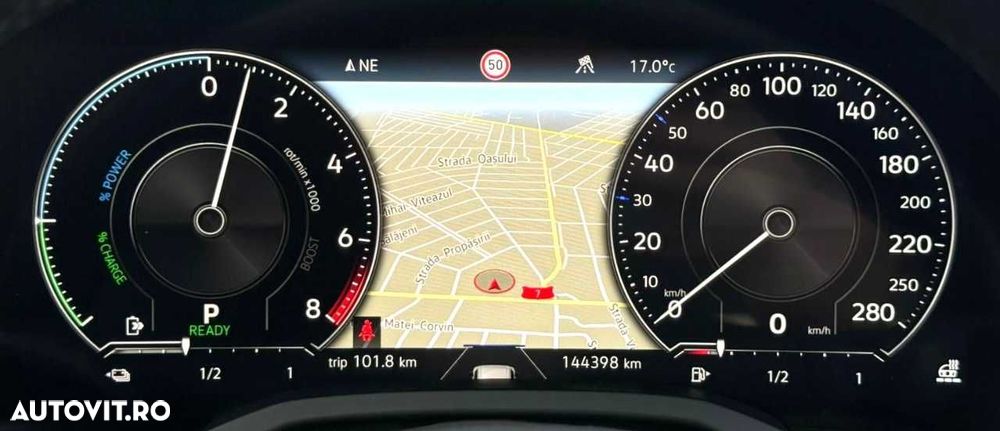 Volkswagen Touareg - 34