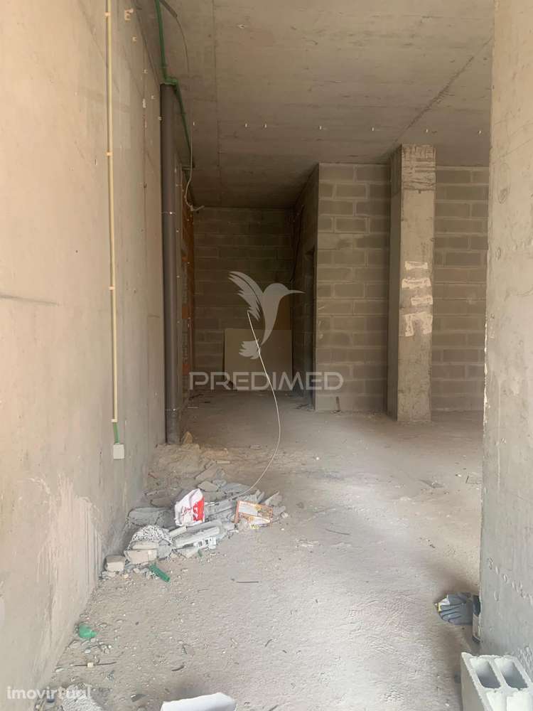 Loja em bruto na Praça da Rainha Dona Amélia, Bonfim - Grande imagem: 4/11