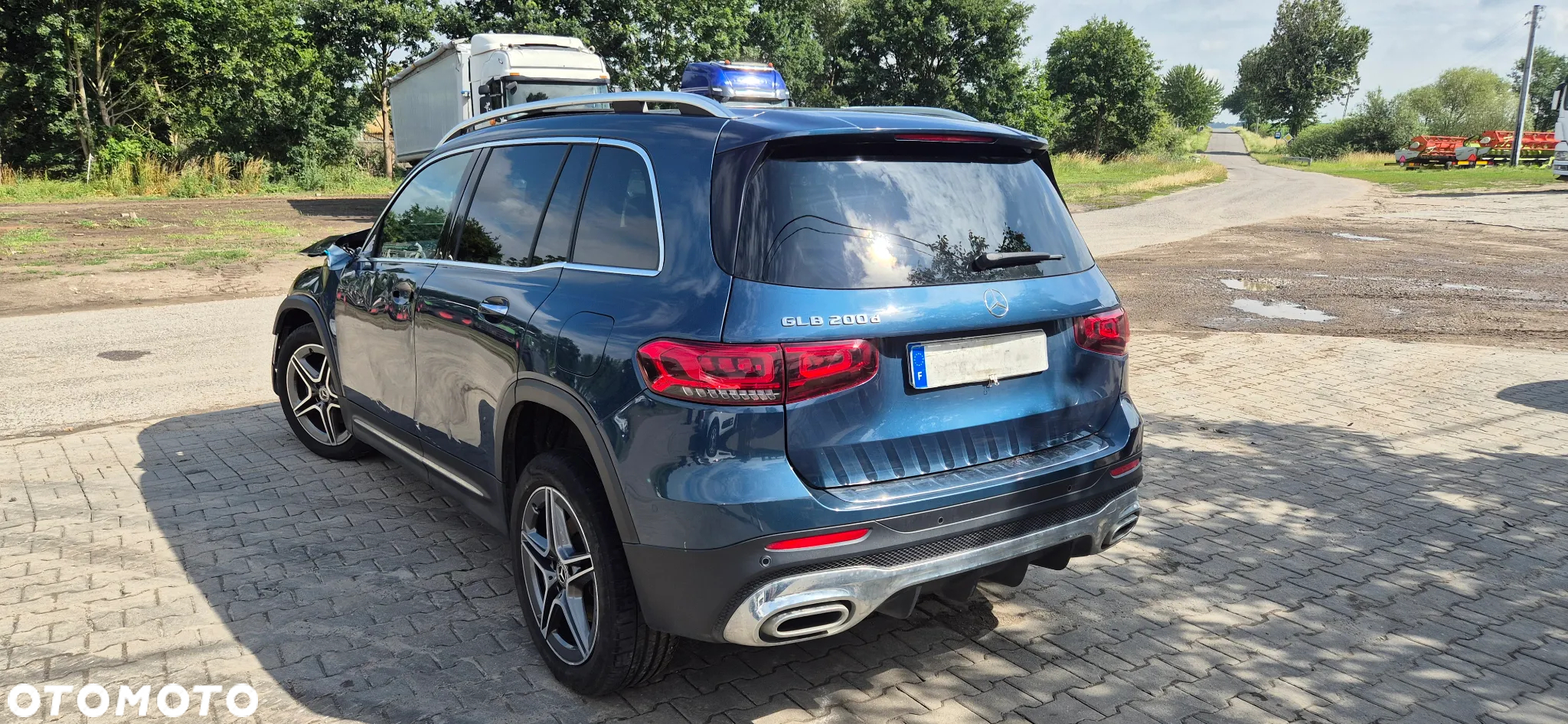 Mercedes-Benz GLB 200 d 4-Matic AMG Line 8G-DCT - 30