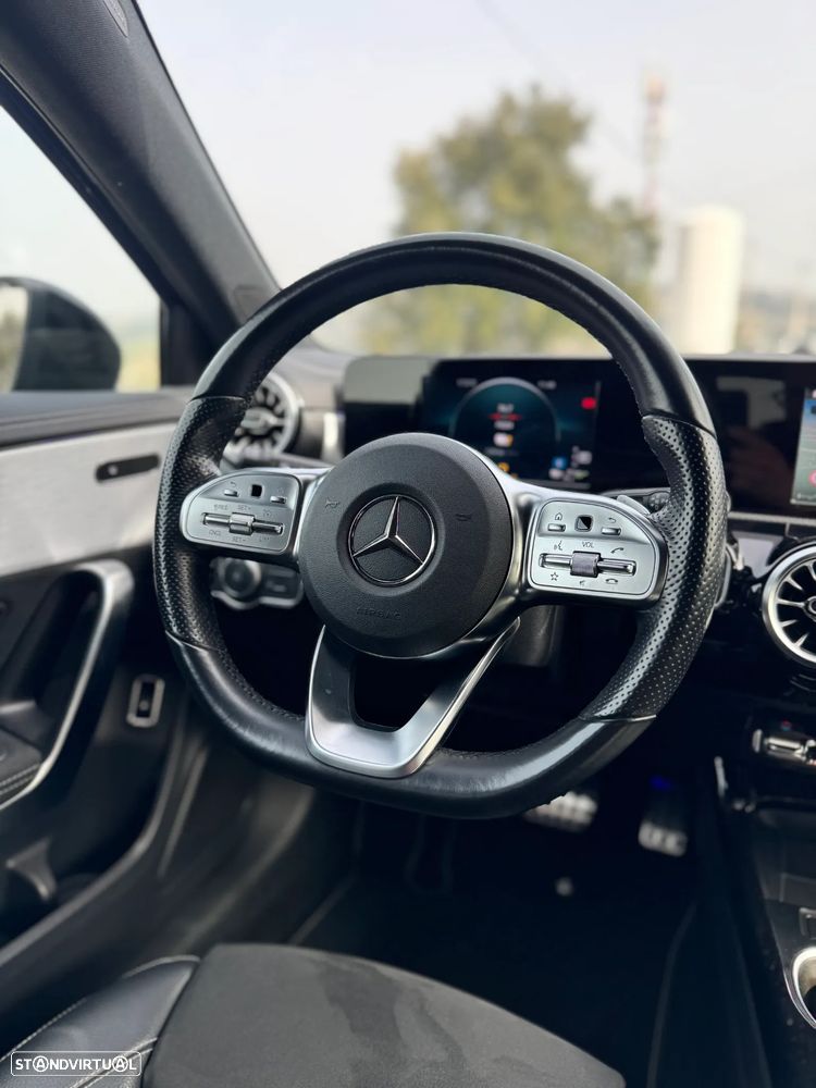 Mercedes-Benz A 250 e AMG Line - 17