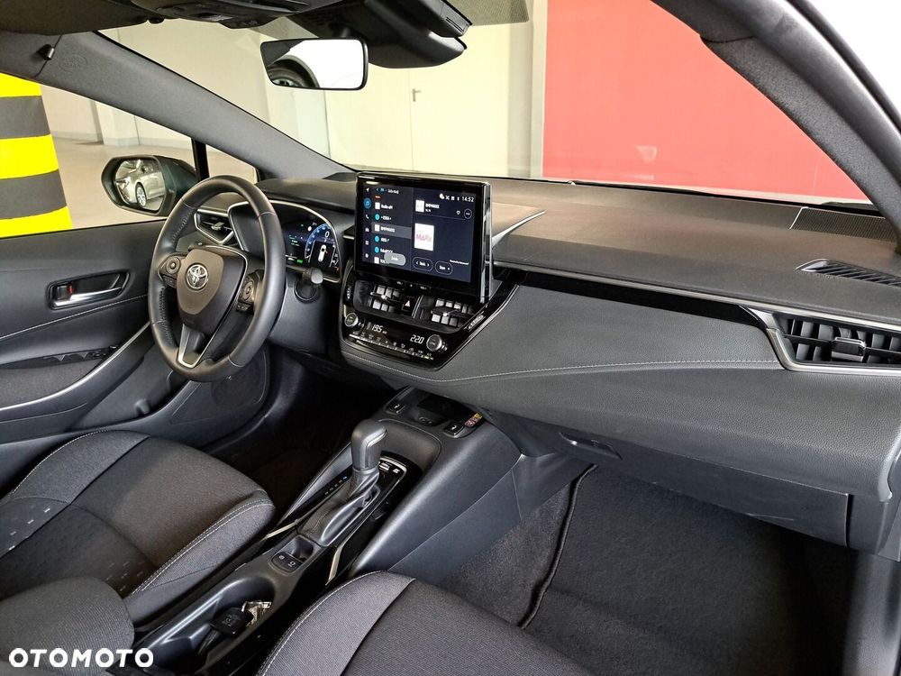 Toyota Corolla 1.8 Hybrid Comfort - 17