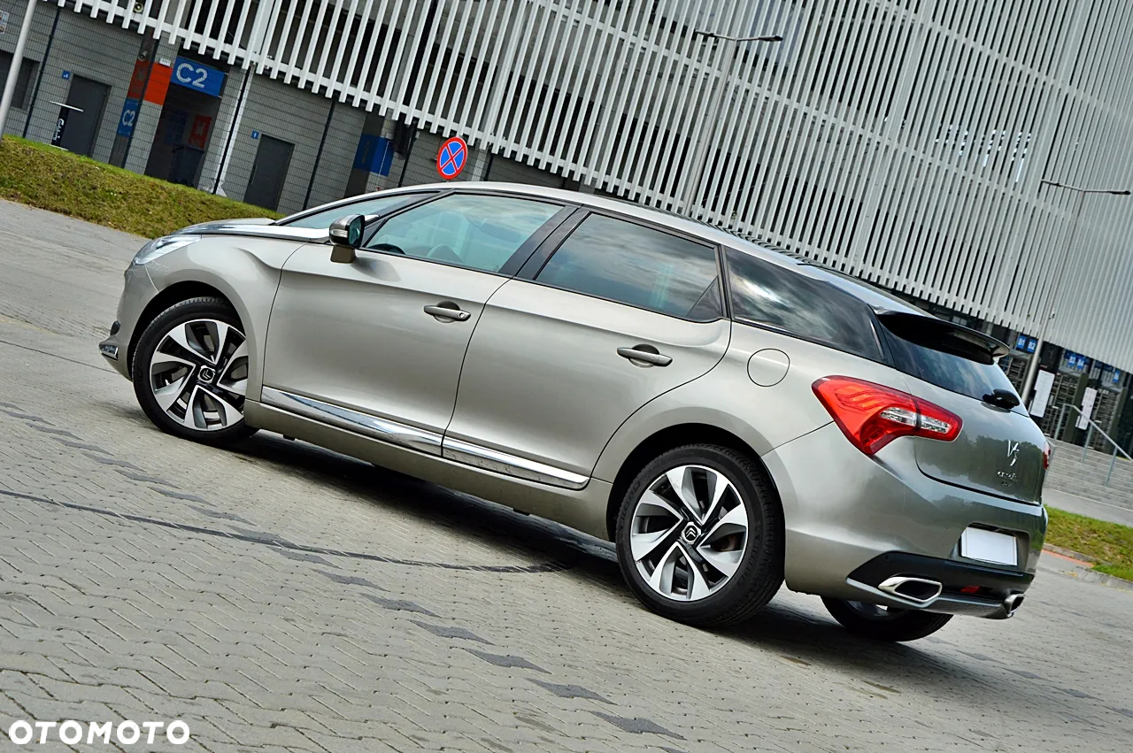 Citroën DS5 2.0 HDi Pure Pearl - 2