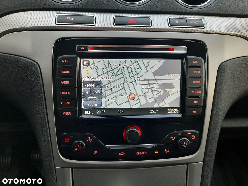 Ford S-Max 2.0 TDCi DPF Champions Edition - 23