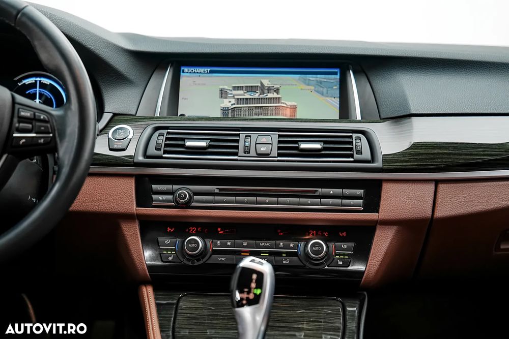 BMW Seria 5 520d Aut. Luxury Line - 24