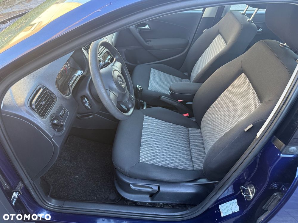 Volkswagen Polo - 13