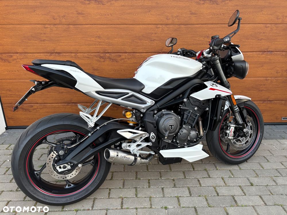 Triumph Street Triple - 22