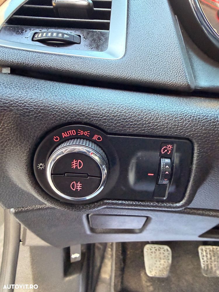 Opel Astra 1.6 D (CDTI DPF ecoFLEX) Start/Stop Excellence - 19