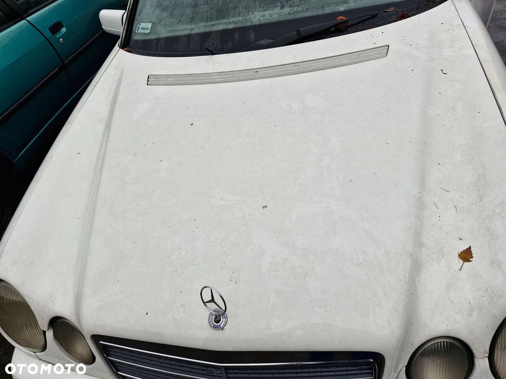 Maska  MERCEDES E 200 W210 - 2