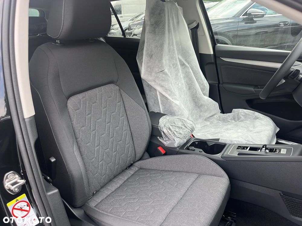 Volkswagen Golf VIII 1.5 eTSI EVO Life DSG - 9