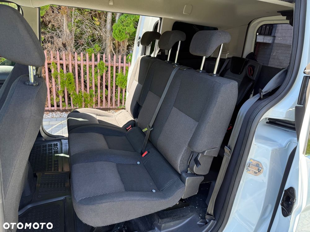 Ford Transit Connect - 14