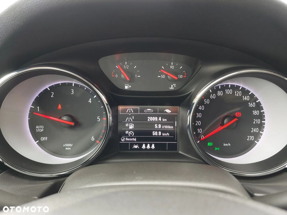 Opel Insignia - 23
