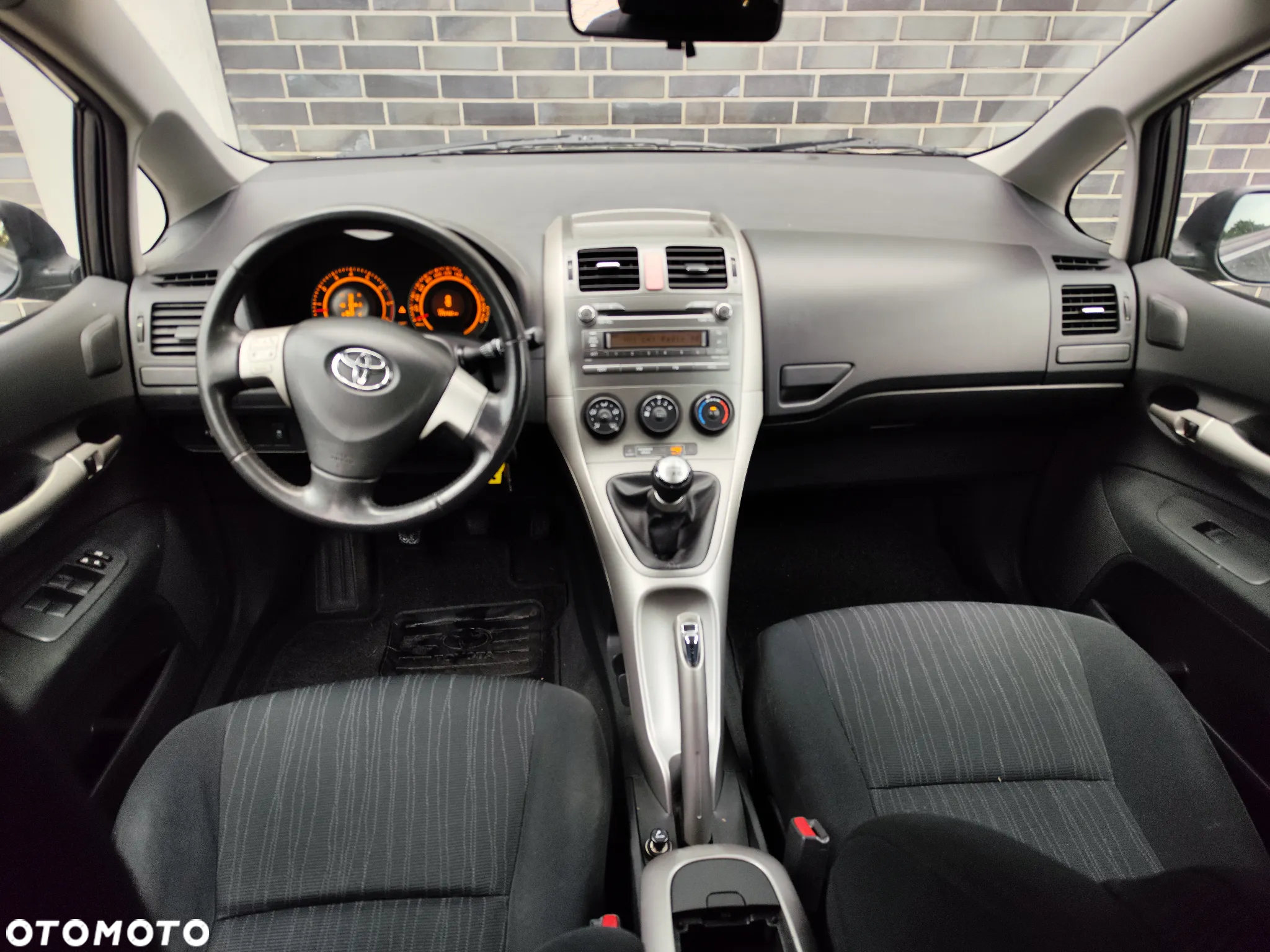 Toyota Auris 1.6 VVT-i Sol - 14