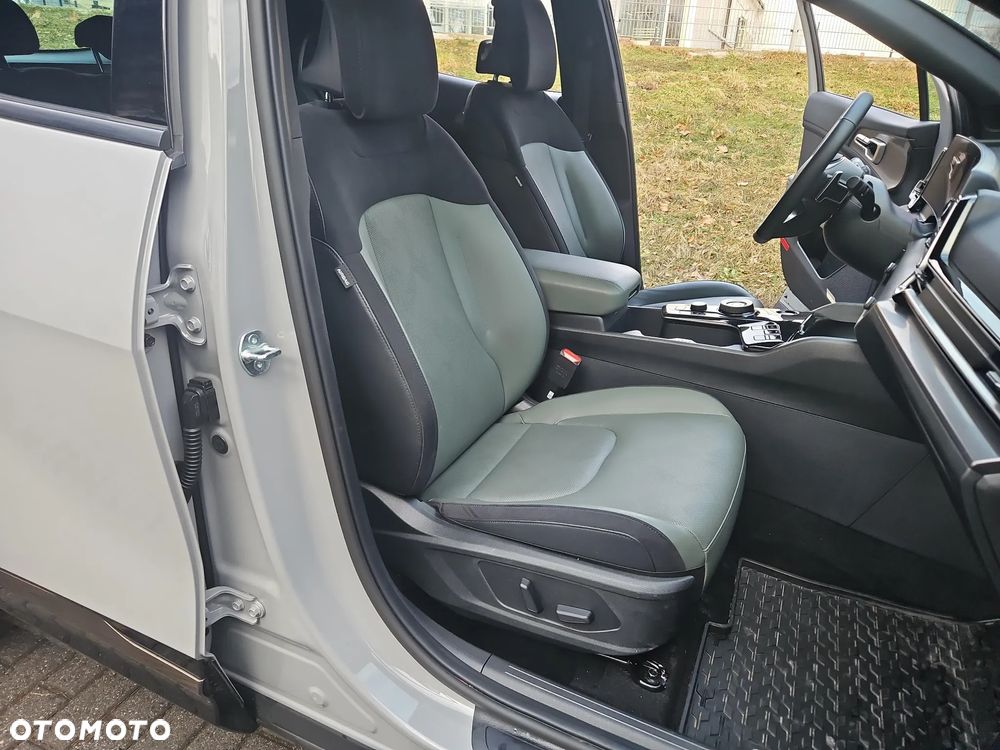 Kia Sportage 1.6 T-GDI HEV Anniversary 2WD - 26