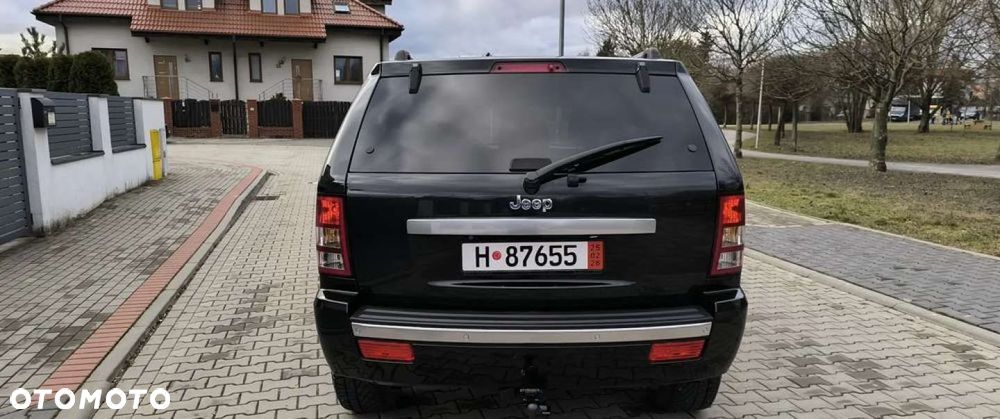 Jeep Grand Cherokee - 17