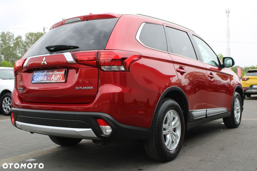Mitsubishi Outlander - 13