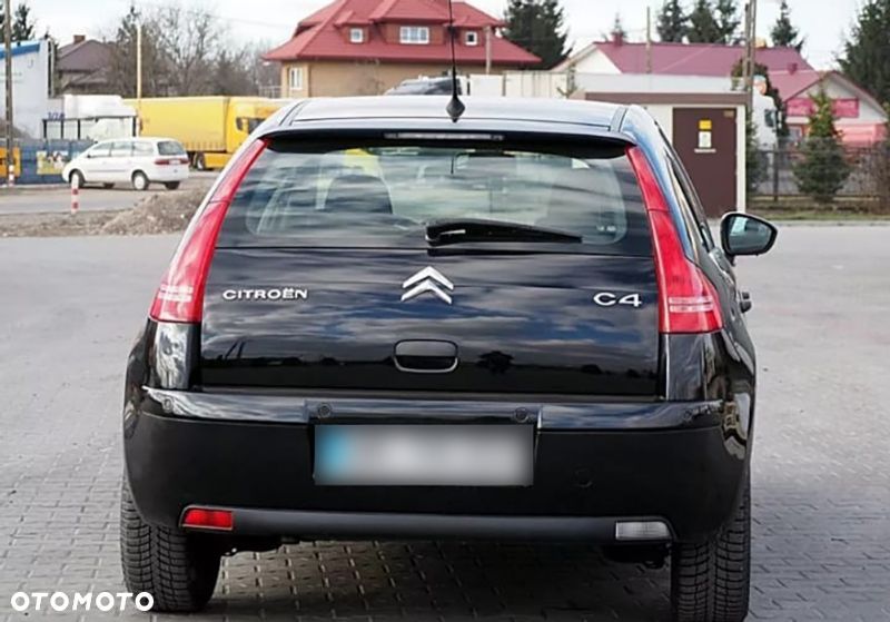 Citroën C4 VTi 120 Attraction - 3