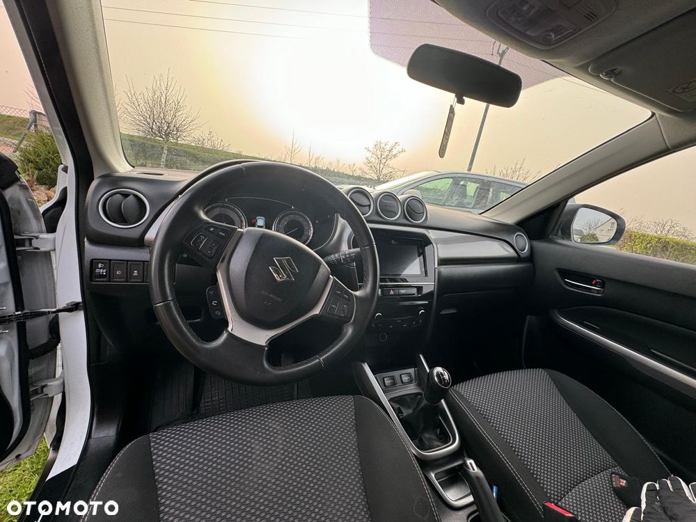 Suzuki Vitara 1.0 Boosterjet Comfort 2WD - 5