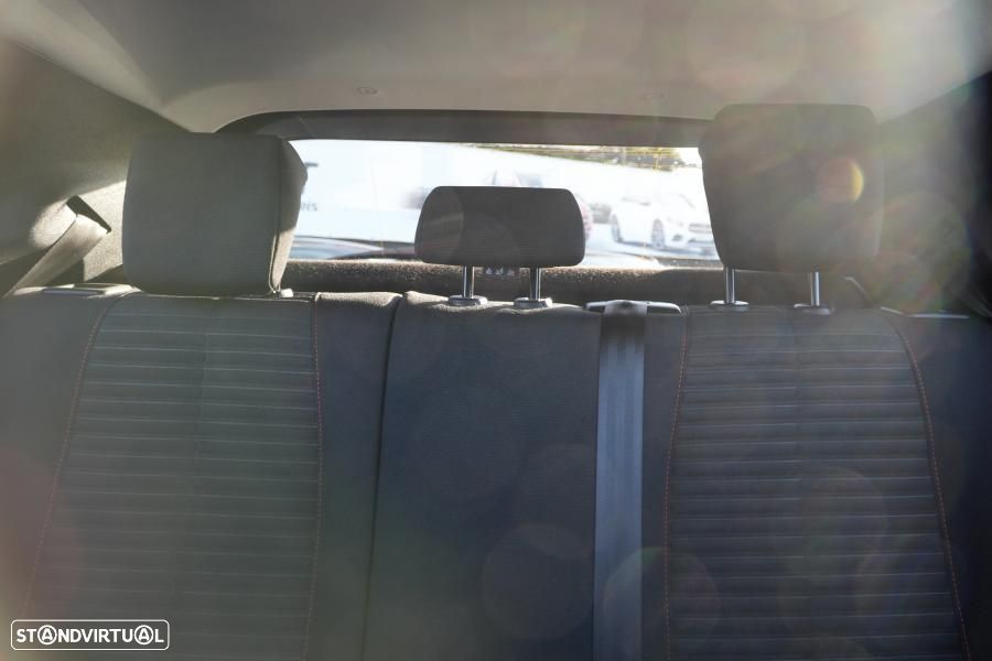 Peugeot 2008 1.2 PureTech Active EAT8 - 15