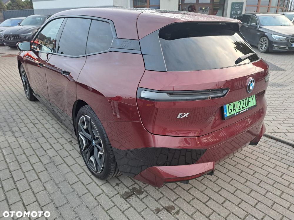 BMW iX xDrive40 76.6kWh Signature - 4