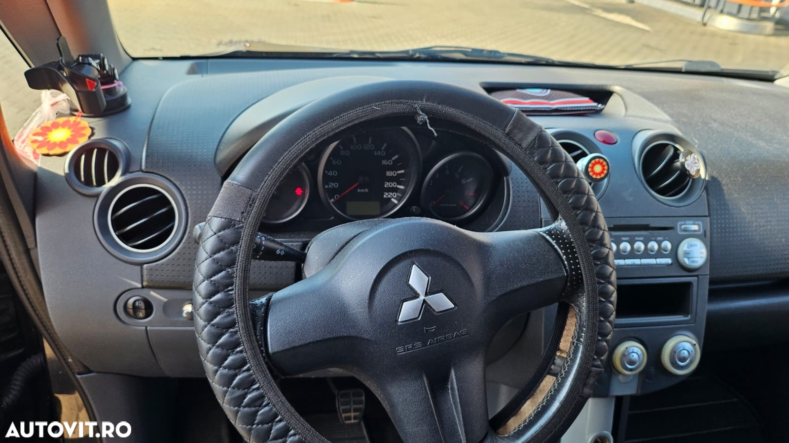 Mitsubishi Colt 1.5 Invite - 10