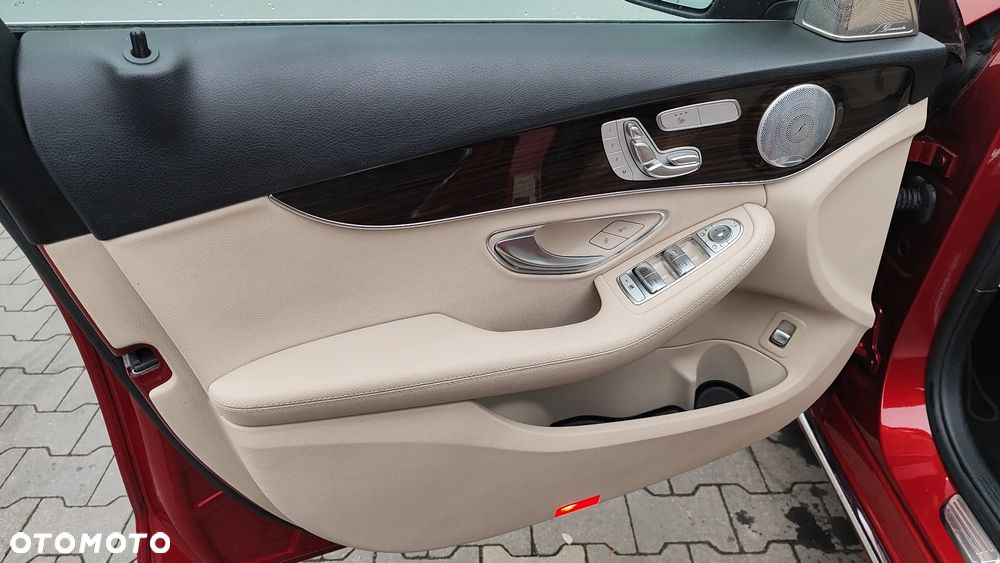 Mercedes-Benz Klasa C 300 4MATIC 9G-TRONIC - 13