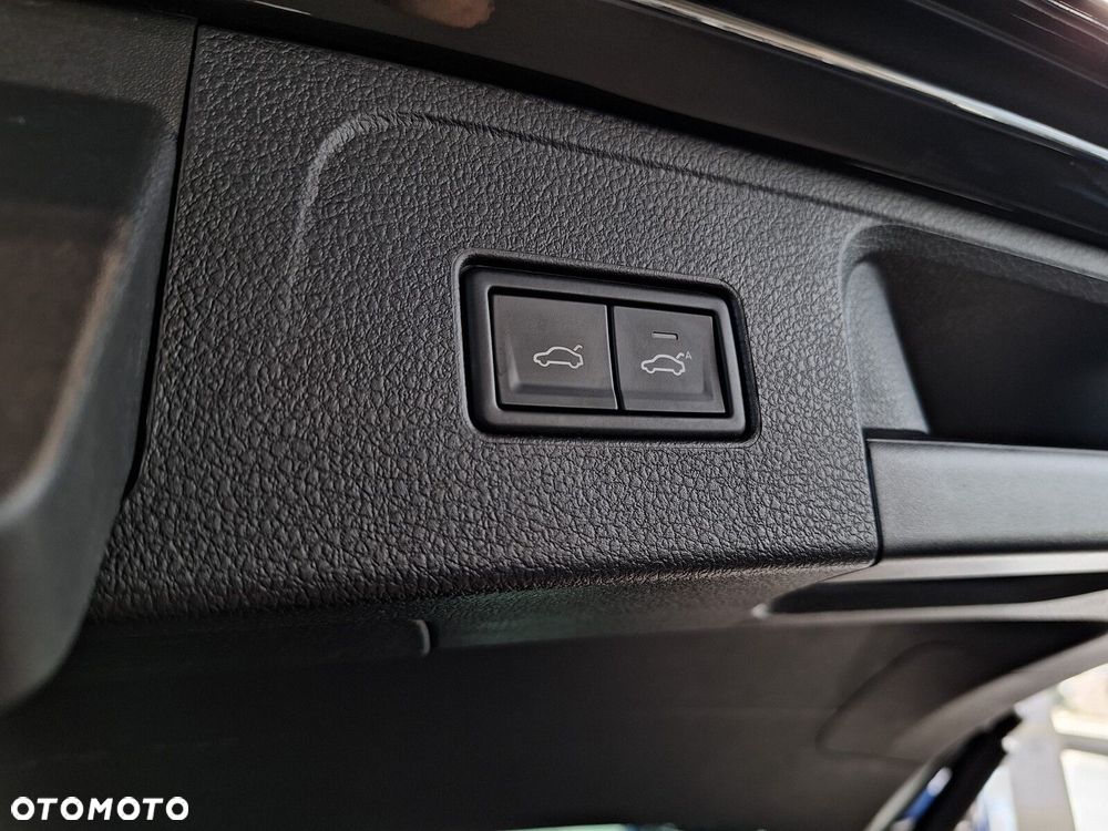 Volkswagen Passat Variant 2.0 TDI EVO Business DSG - 20