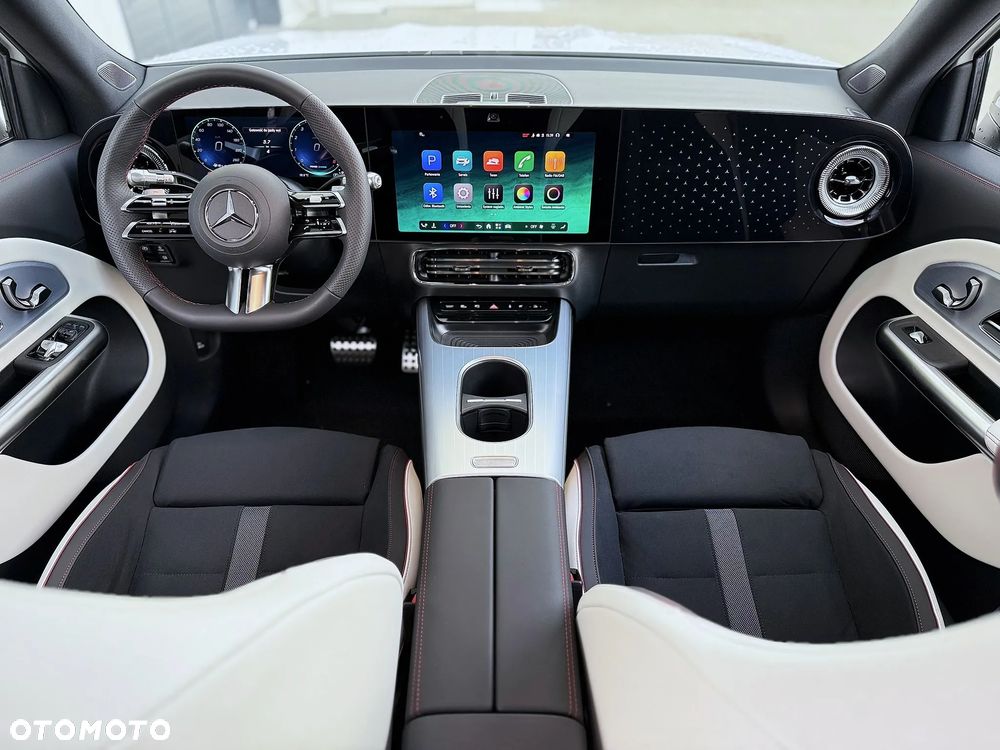 Mercedes-Benz GLB - 10