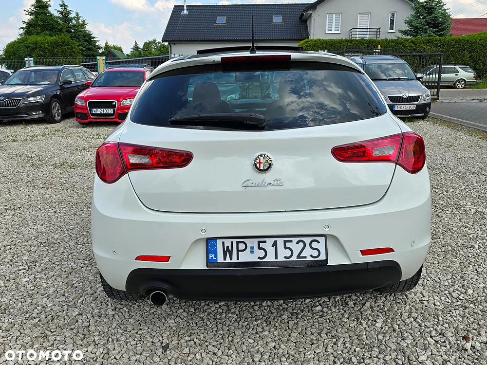 Alfa Romeo Giulietta 1.6 JTDM Distinctive - 11