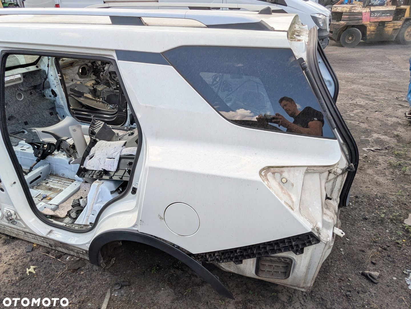 SsangYong Tivoli XLV 2016-2023 pas tylny tył wanna ćwiartka - 2