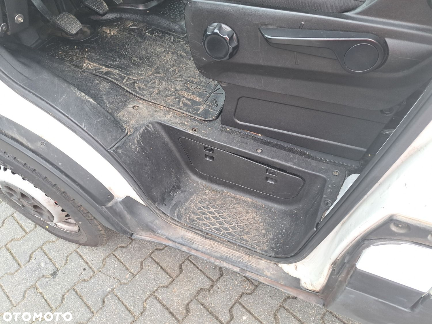 Iveco Daily 35S14N + Movex Tl 13M - 16