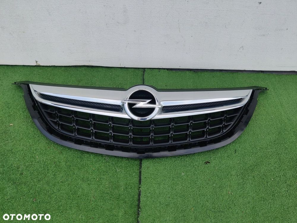 Atrapa grill Opel Zafira C 13300698 - 1