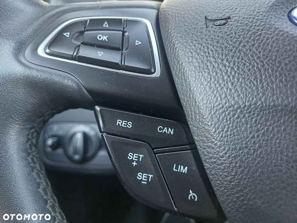 Ford Kuga 1.5 EcoBoost 2x4 Trend - 23