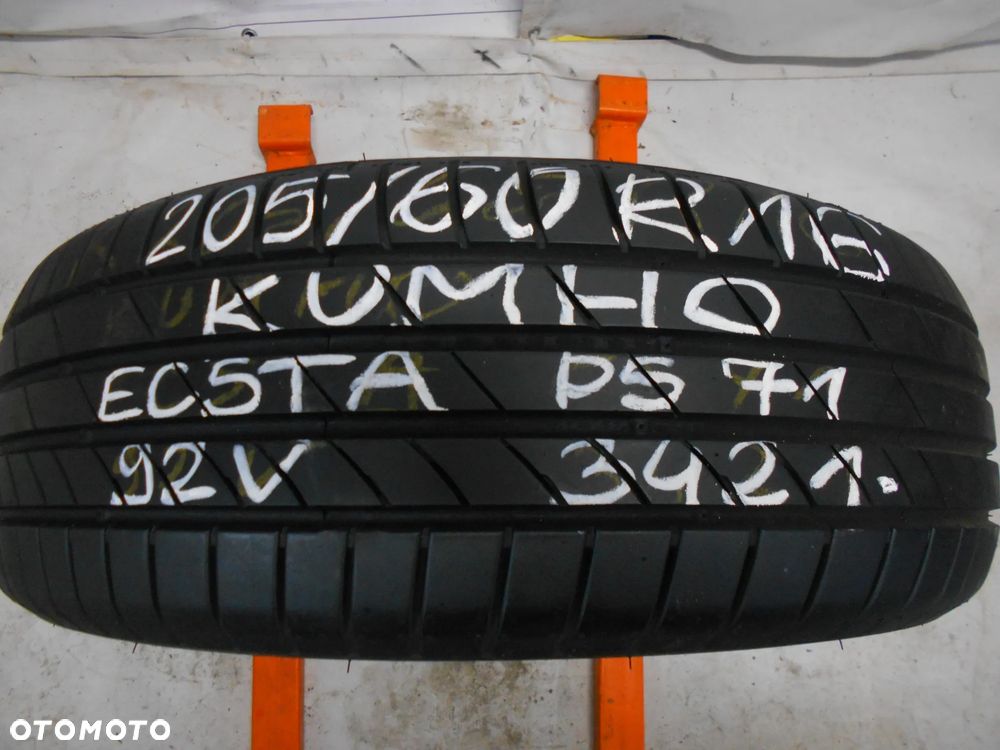 OPONA POJEDYNKA 205/60R16 KUMHO ECSTA PS71 DOT 3421 7.5MM - 1