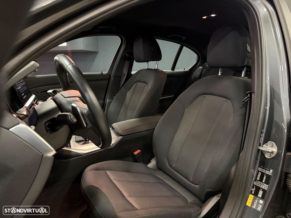 BMW 330 e Touring Aut. Advantage - 2