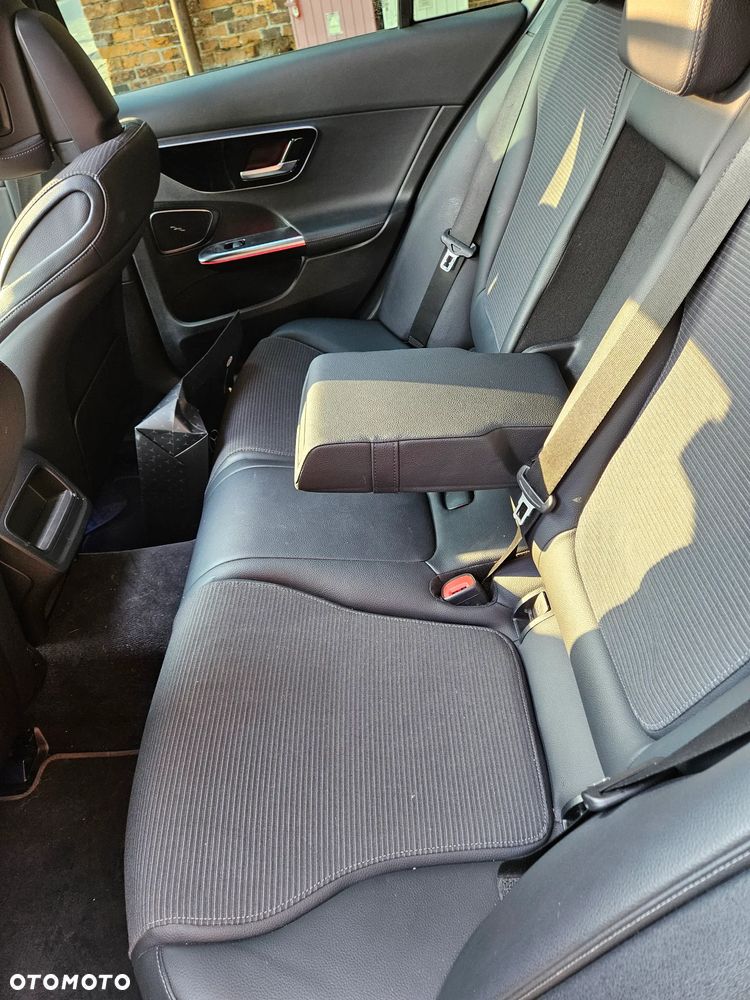 Mercedes-Benz Klasa C 220 d 9G-TRONIC - 12