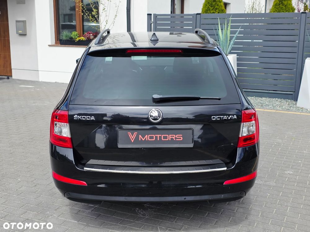 Skoda Octavia 1.6 TDI (Green tec) DSG Joy - 11