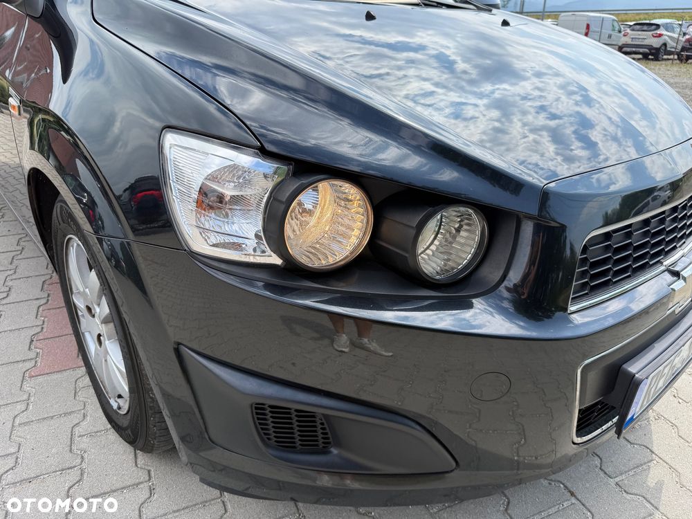 Chevrolet Aveo 1.4 16V LS - 11
